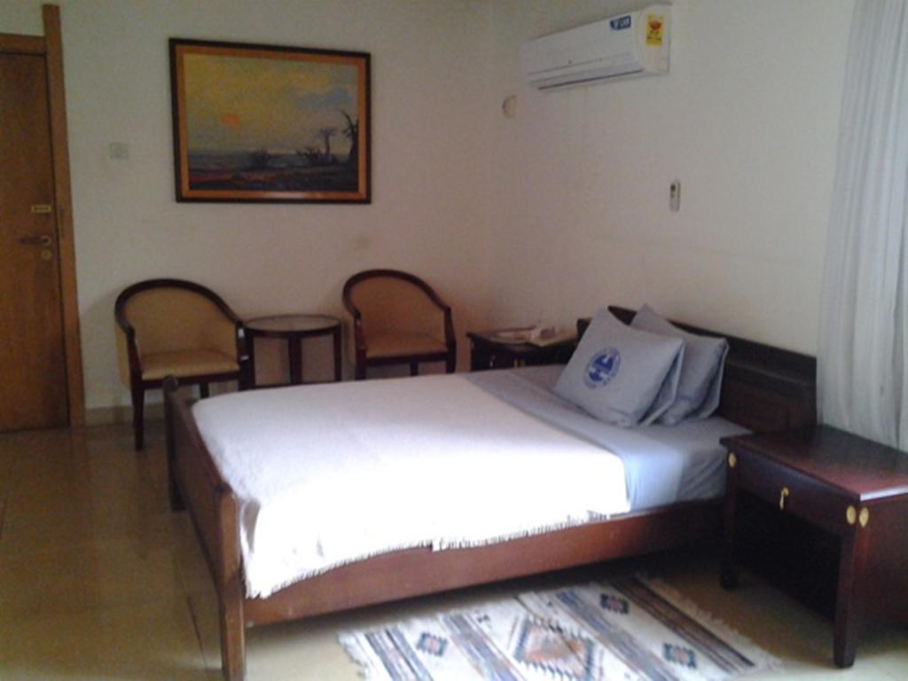Hotel Georgia アクラ エクステリア 写真