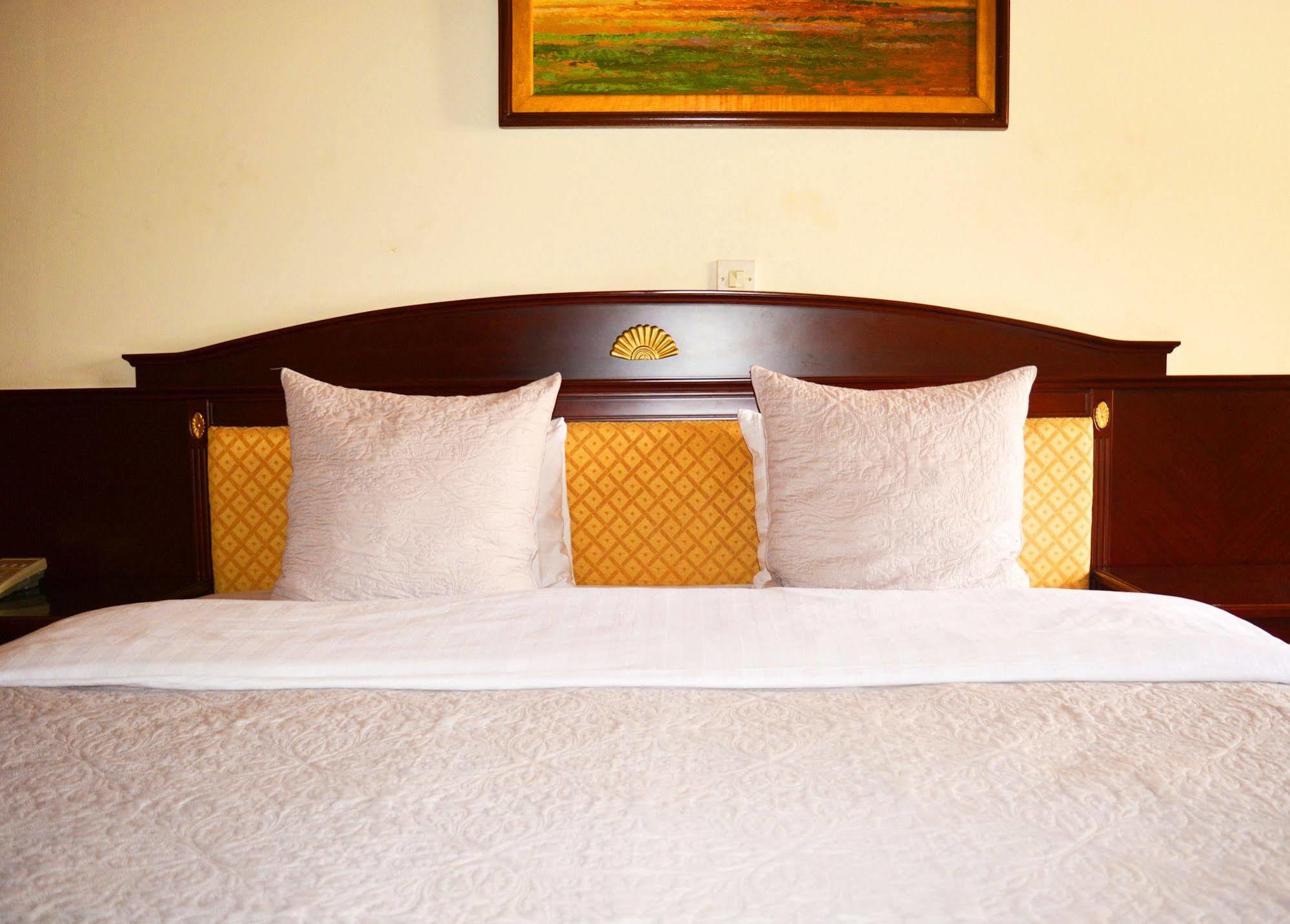 Hotel Georgia アクラ エクステリア 写真